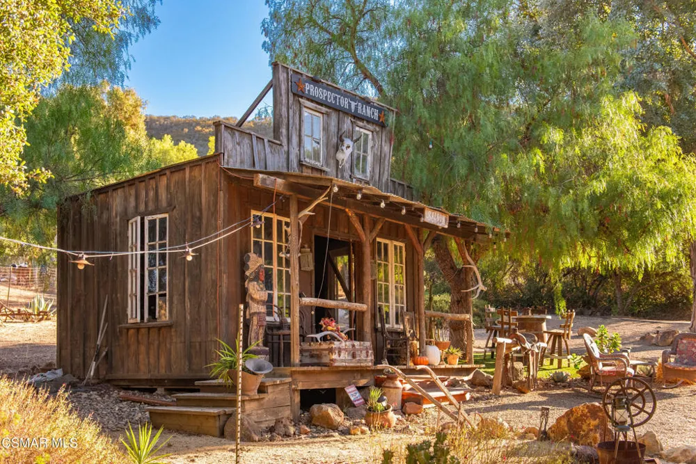356 E Carlisle Road Thousand Oaks, CA 91361