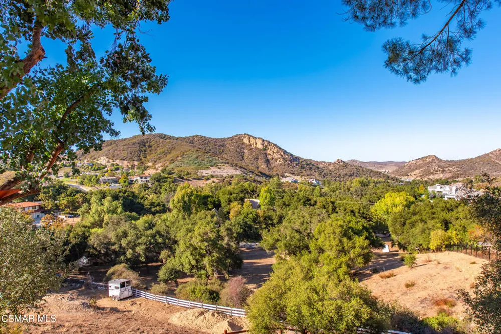 356 E Carlisle Road Thousand Oaks, CA 91361