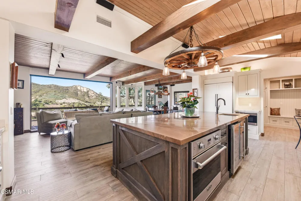 356 E Carlisle Road Thousand Oaks, CA 91361