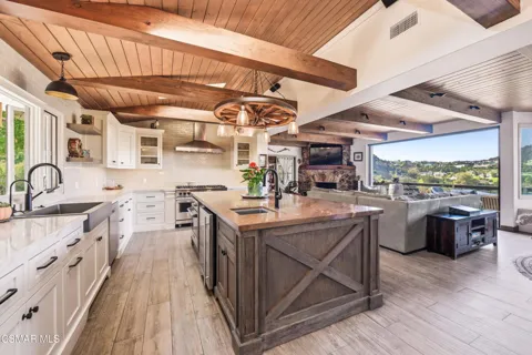 356 E Carlisle Road