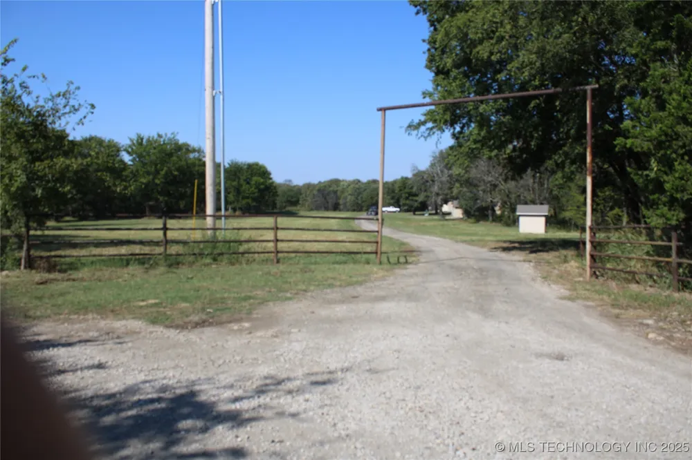 24901 EW 280 ROAD Chelsea, OK 74016