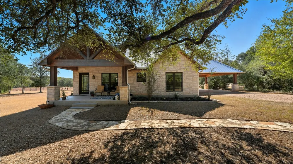 2656 River Bend Road Smithville, TX 78957