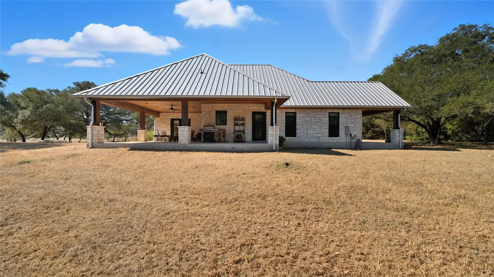 2656 River Bend Road Smithville, TX 78957