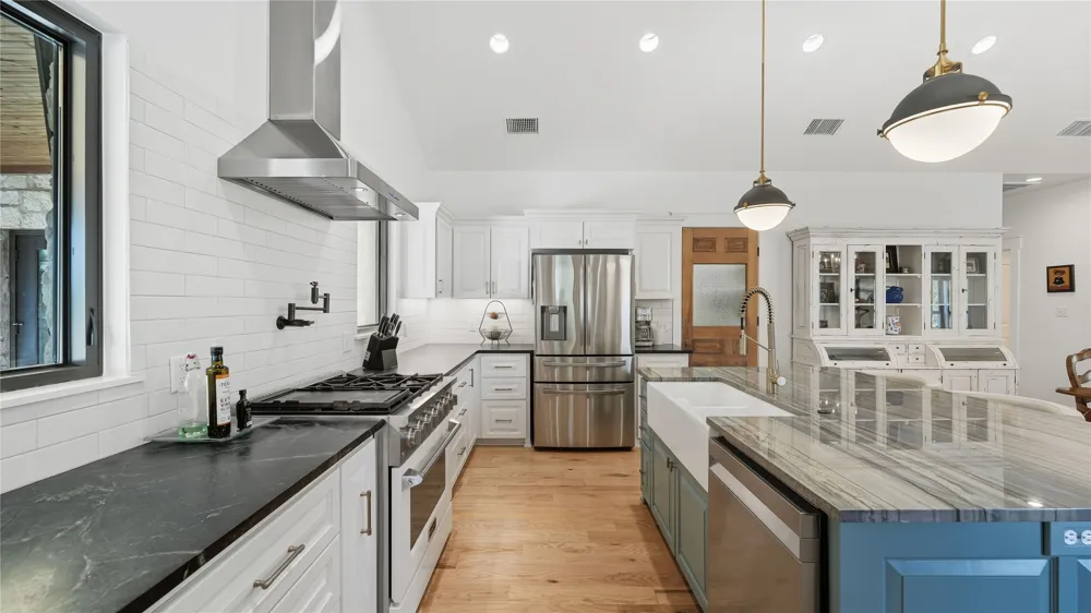 2656 River Bend Road Smithville, TX 78957
