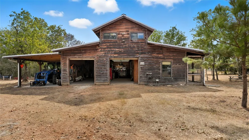 2656 River Bend Road Smithville, TX 78957
