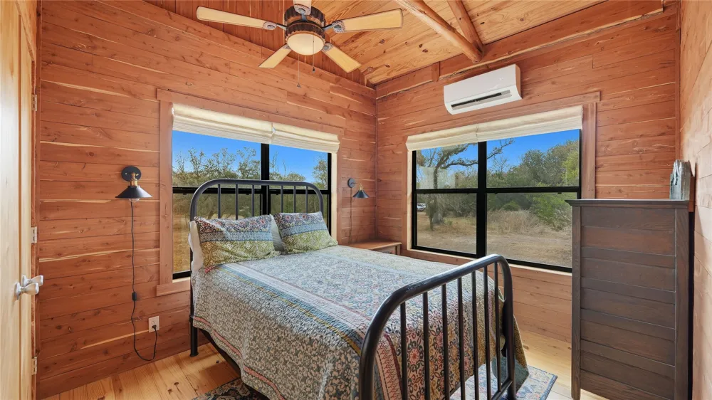 2656 River Bend Road Smithville, TX 78957