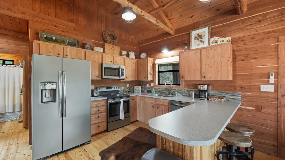 2656 River Bend Road Smithville, TX 78957