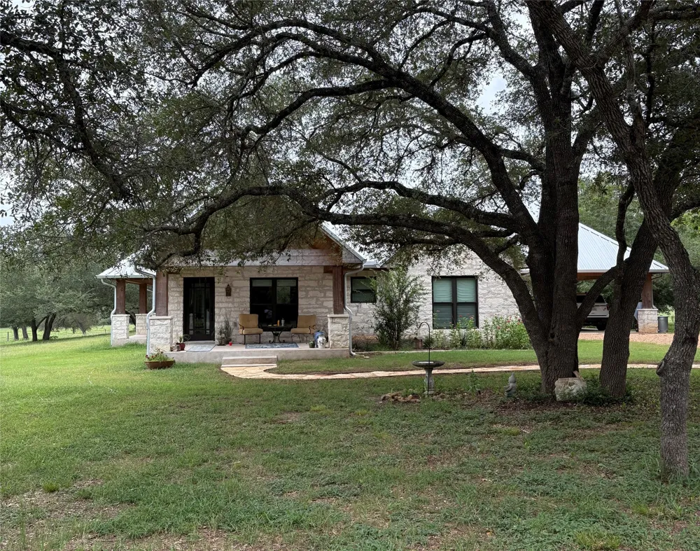 2656 River Bend Road Smithville, TX 78957