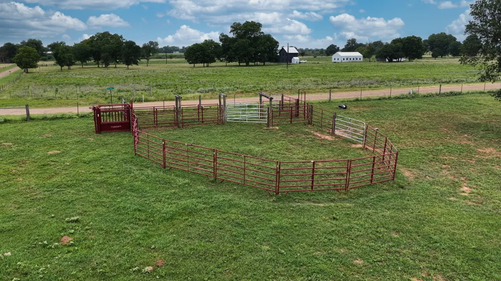 2656 River Bend Road Smithville, TX 78957