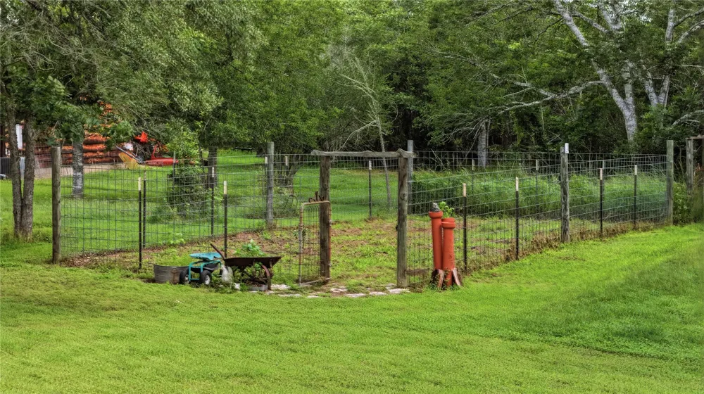 2656 River Bend Road Smithville, TX 78957