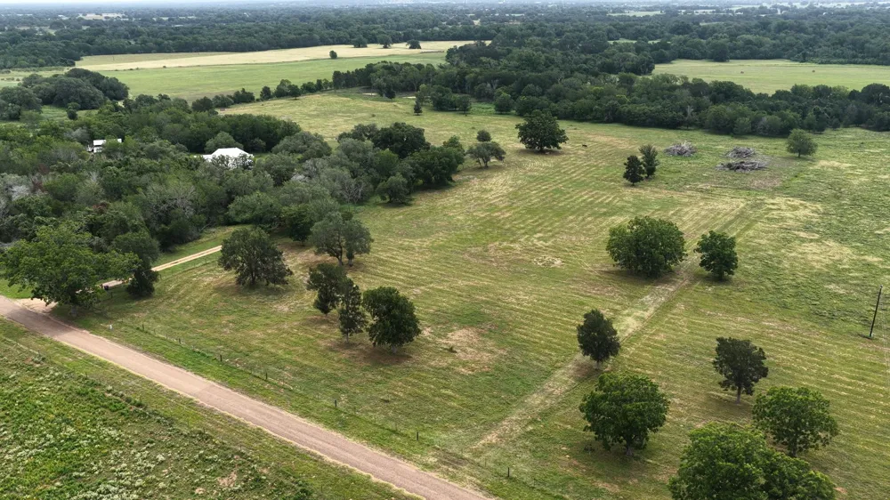 2656 River Bend Road Smithville, TX 78957