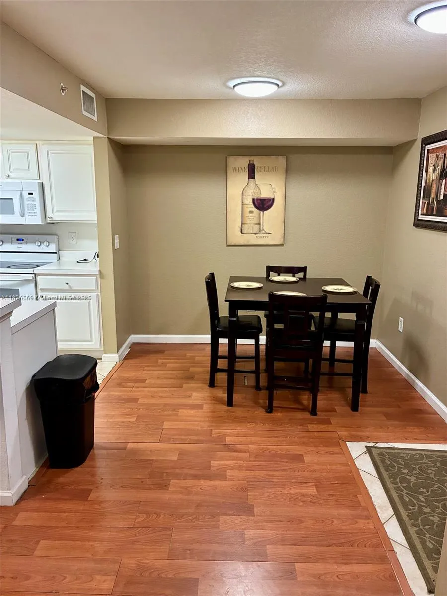 4122 Residence dr #120 Fort Myers, FL 33901