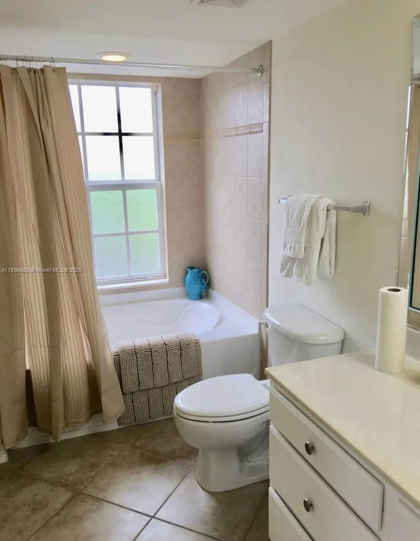 4122 Residence dr #120 Fort Myers, FL 33901