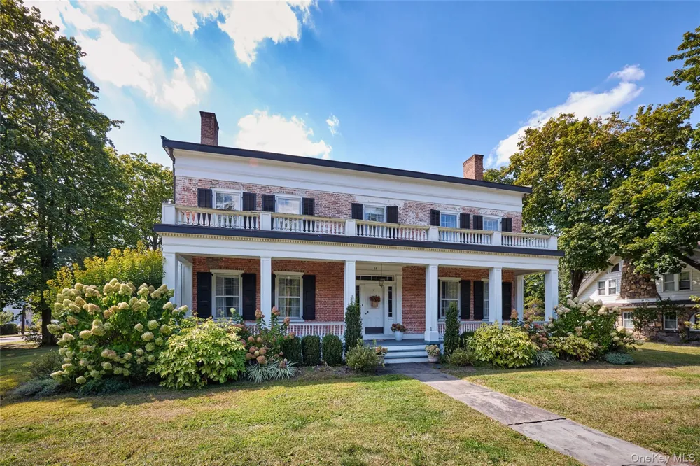 19 Orange Turnpike Sloatsburg, NY 10974