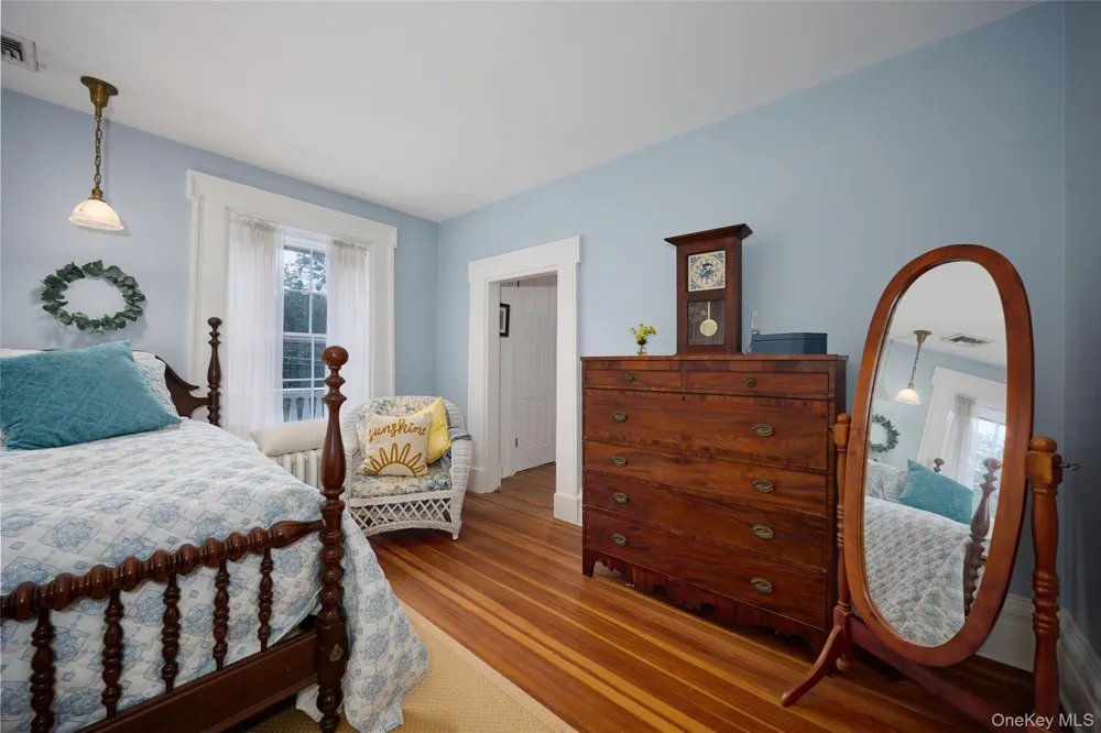 19 Orange Turnpike Sloatsburg, NY 10974