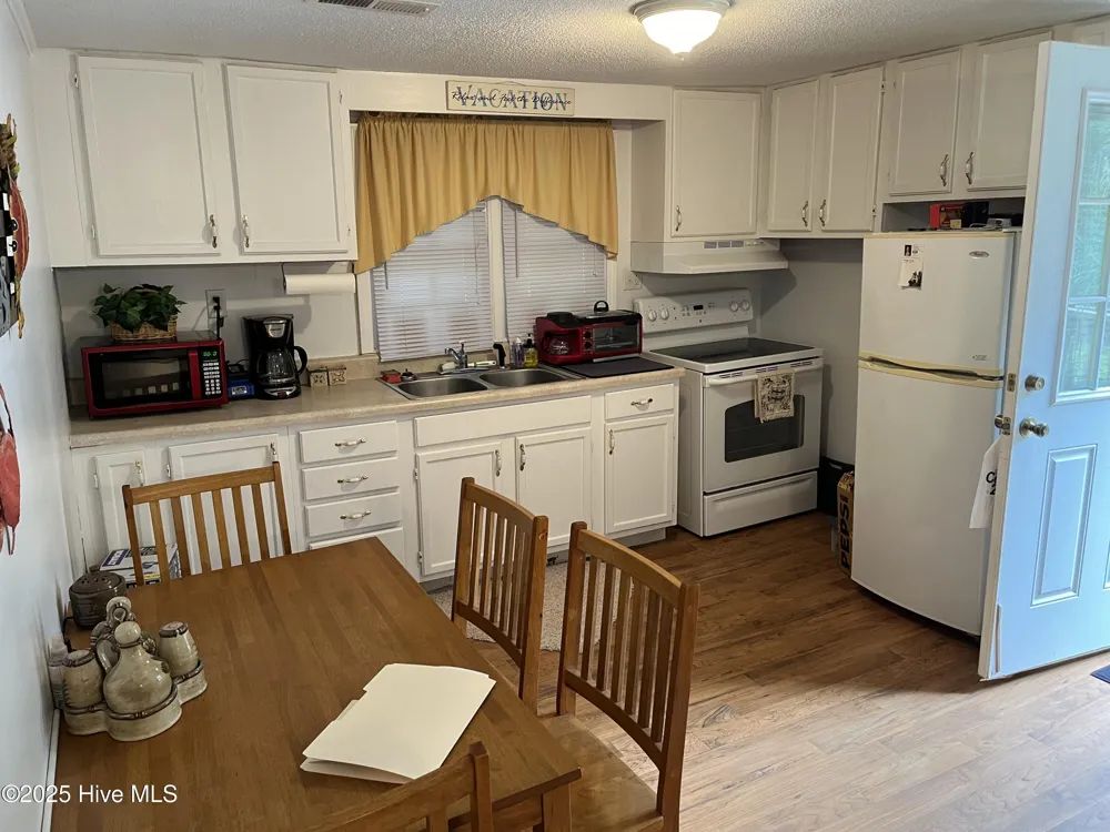 11 Cedar Lane Blounts Creek, NC 27814