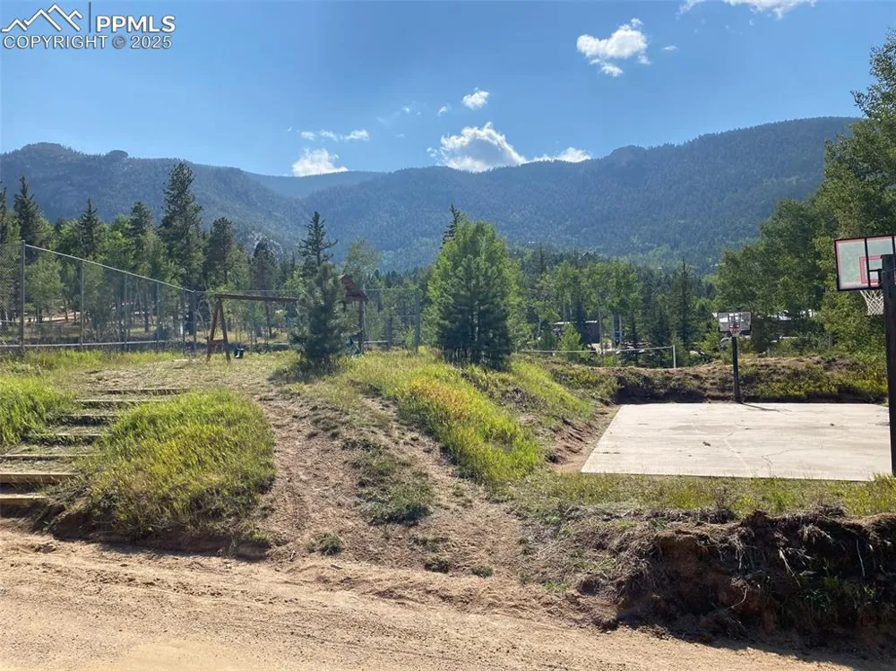 316 Summit Ridge Road Manitou Springs, CO 80829