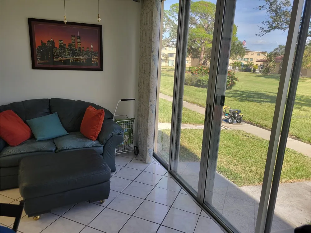 4915 BAY STREET NE #122 St Petersburg, FL 33703