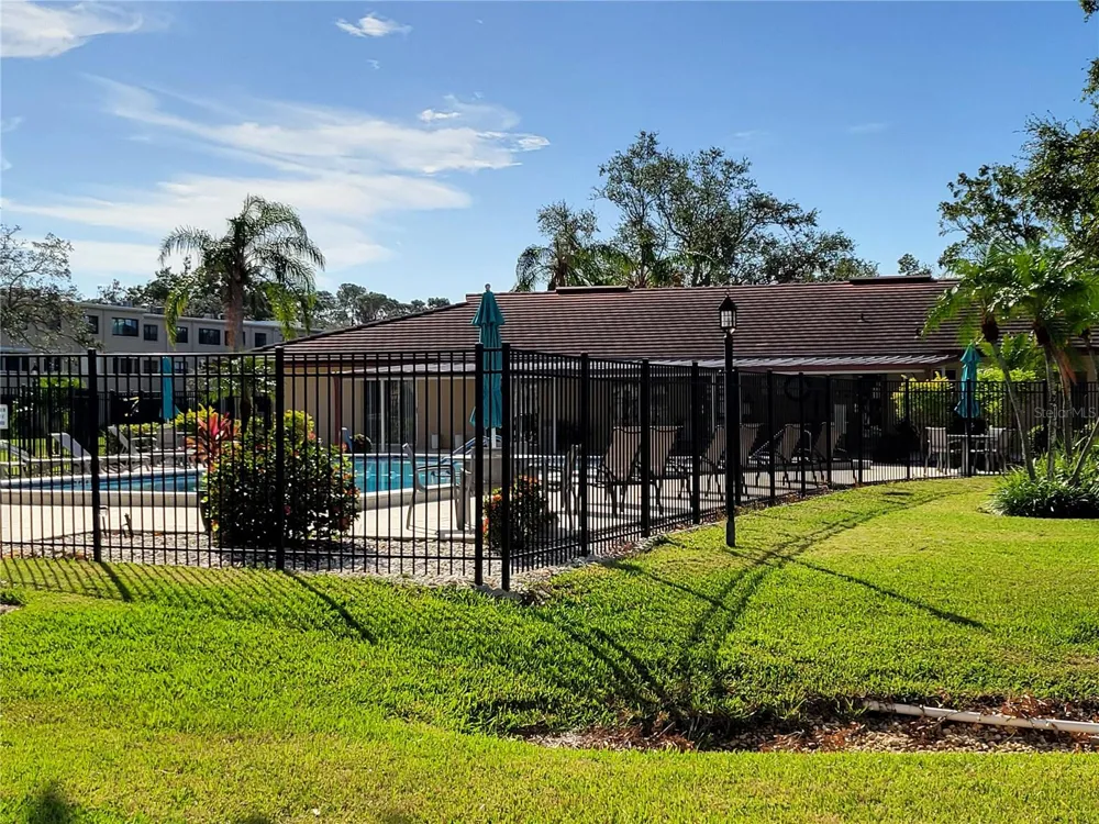 4915 BAY STREET NE #122 St Petersburg, FL 33703