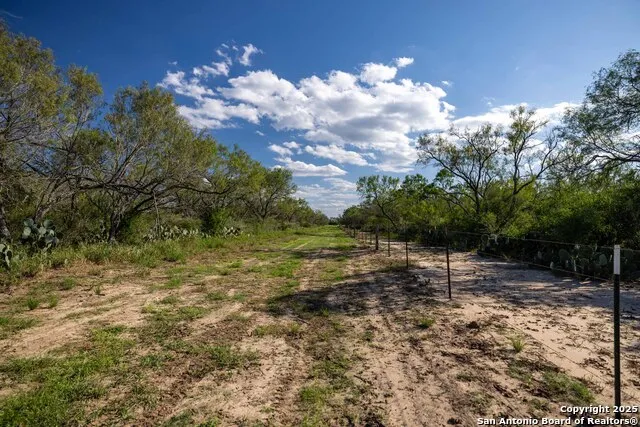 444 County Road 748 Yancey, TX 78886