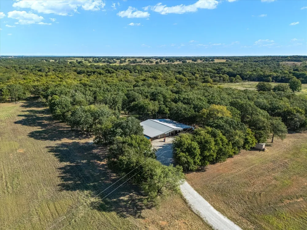2210 Cardwell Road Ringgold, TX 76261