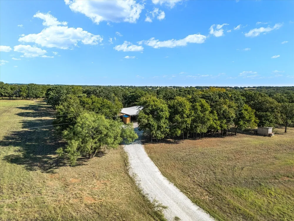 2210 Cardwell Road Ringgold, TX 76261