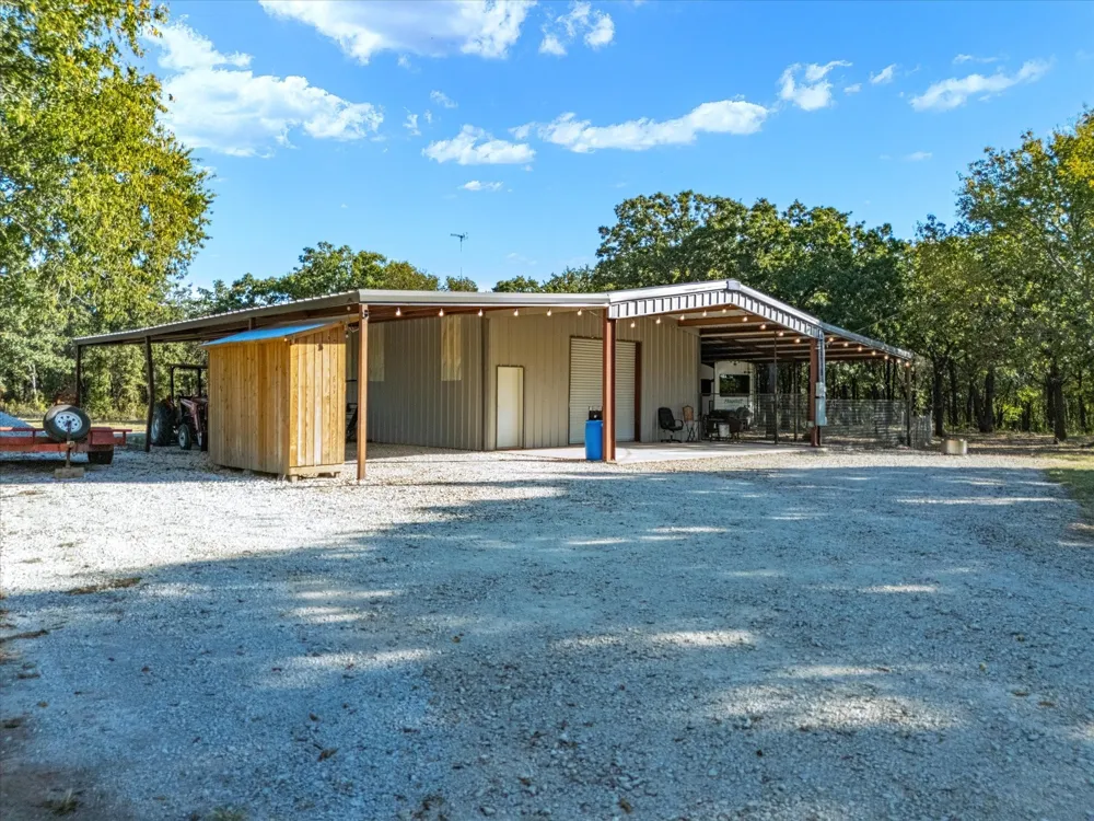 2210 Cardwell Road Ringgold, TX 76261