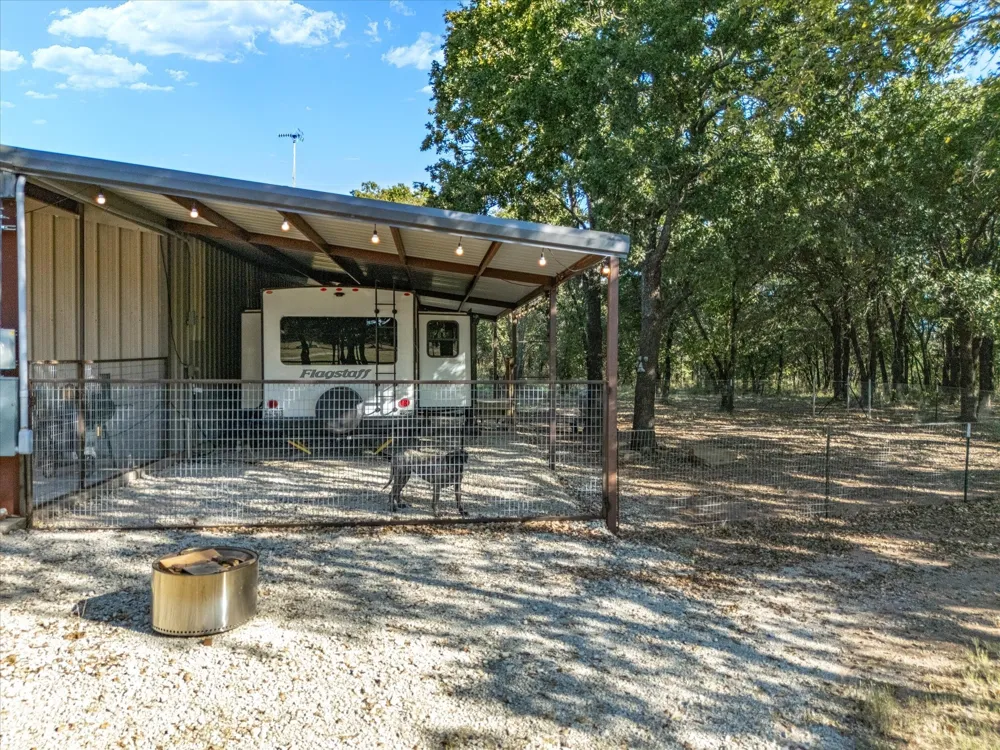 2210 Cardwell Road Ringgold, TX 76261