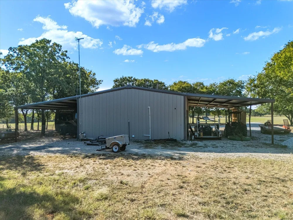 2210 Cardwell Road Ringgold, TX 76261
