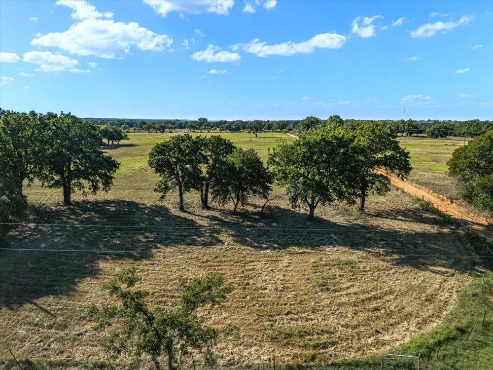 2210 Cardwell Road Ringgold, TX 76261