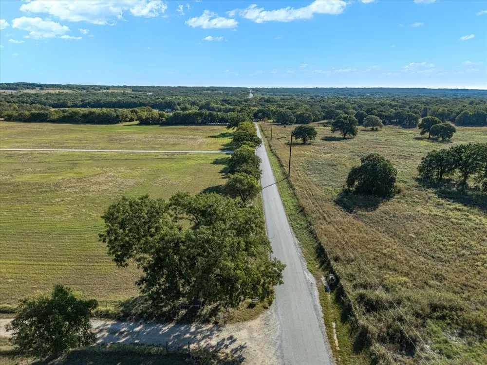 2210 Cardwell Road Ringgold, TX 76261