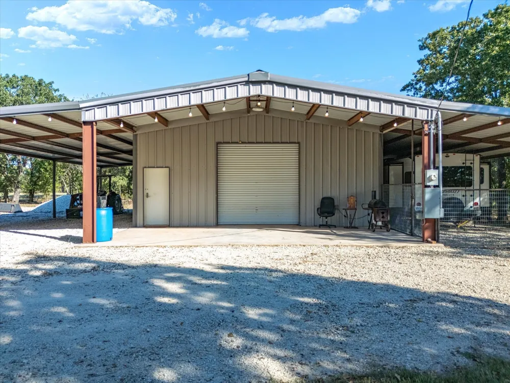 2210 Cardwell Road Ringgold, TX 76261