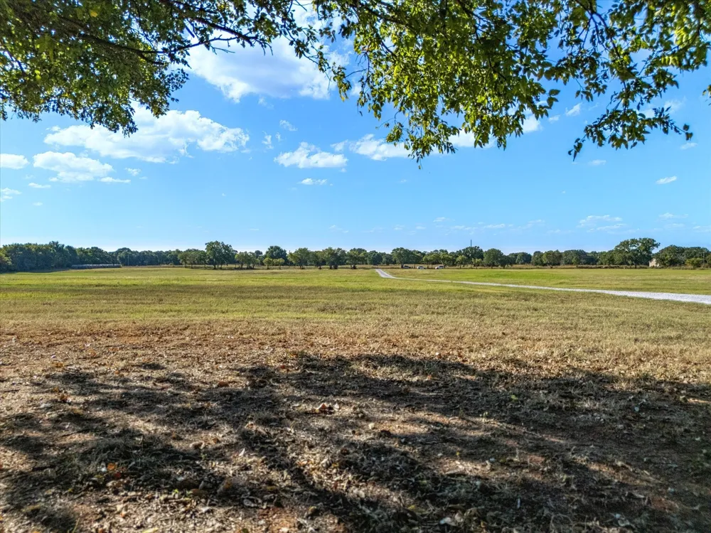2210 Cardwell Road Ringgold, TX 76261