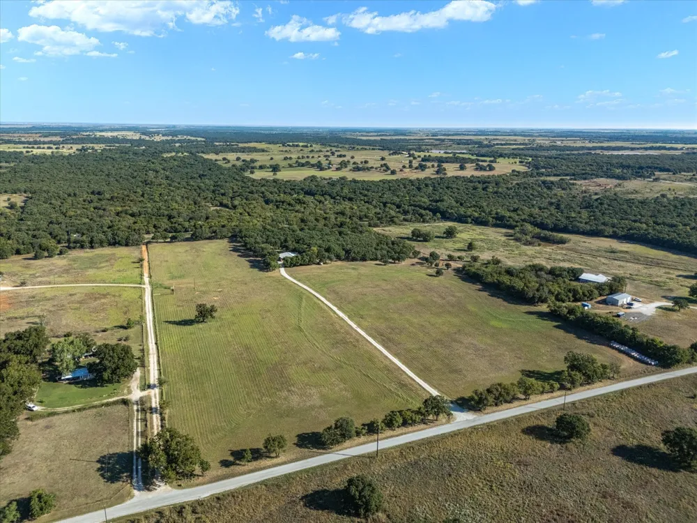 2210 Cardwell Road Ringgold, TX 76261