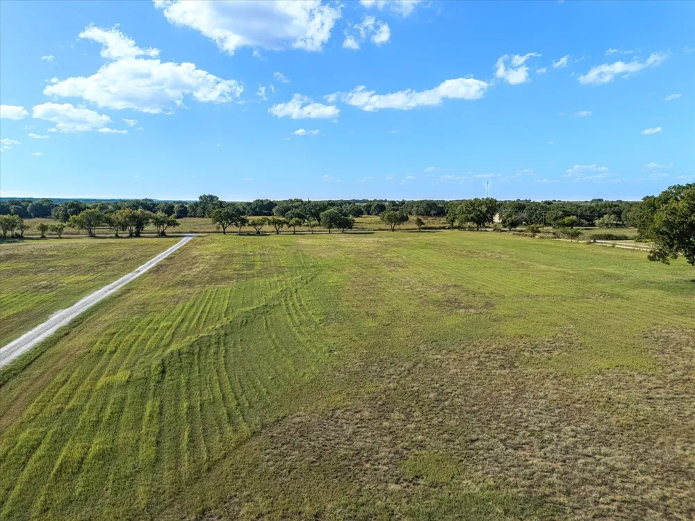 2210 Cardwell Road Ringgold, TX 76261