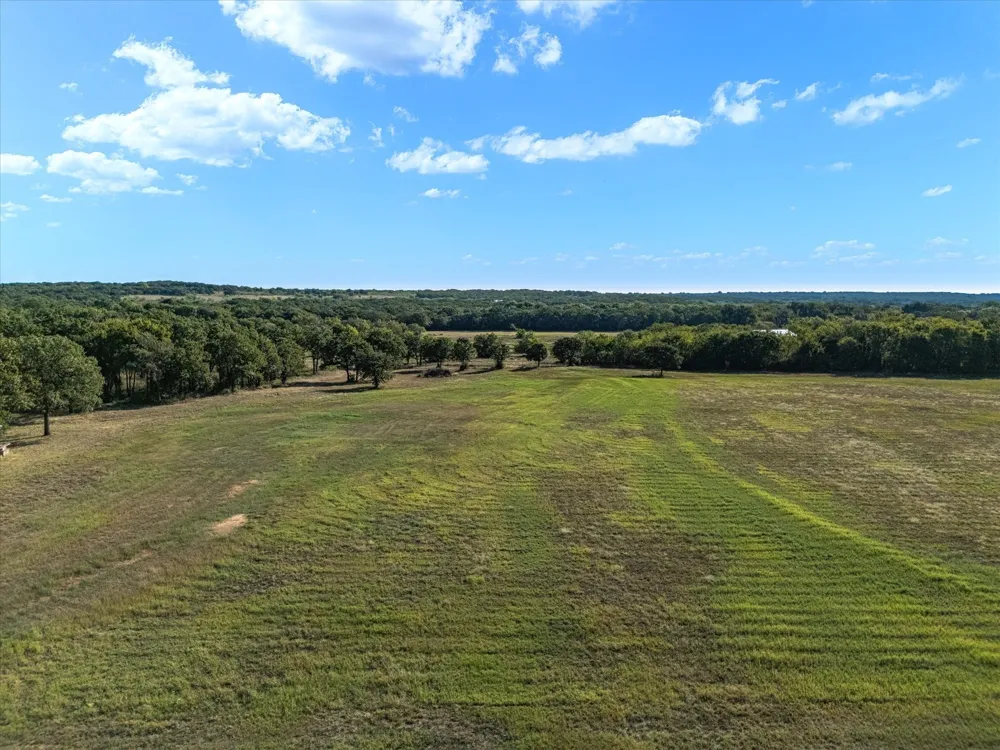 2210 Cardwell Road Ringgold, TX 76261