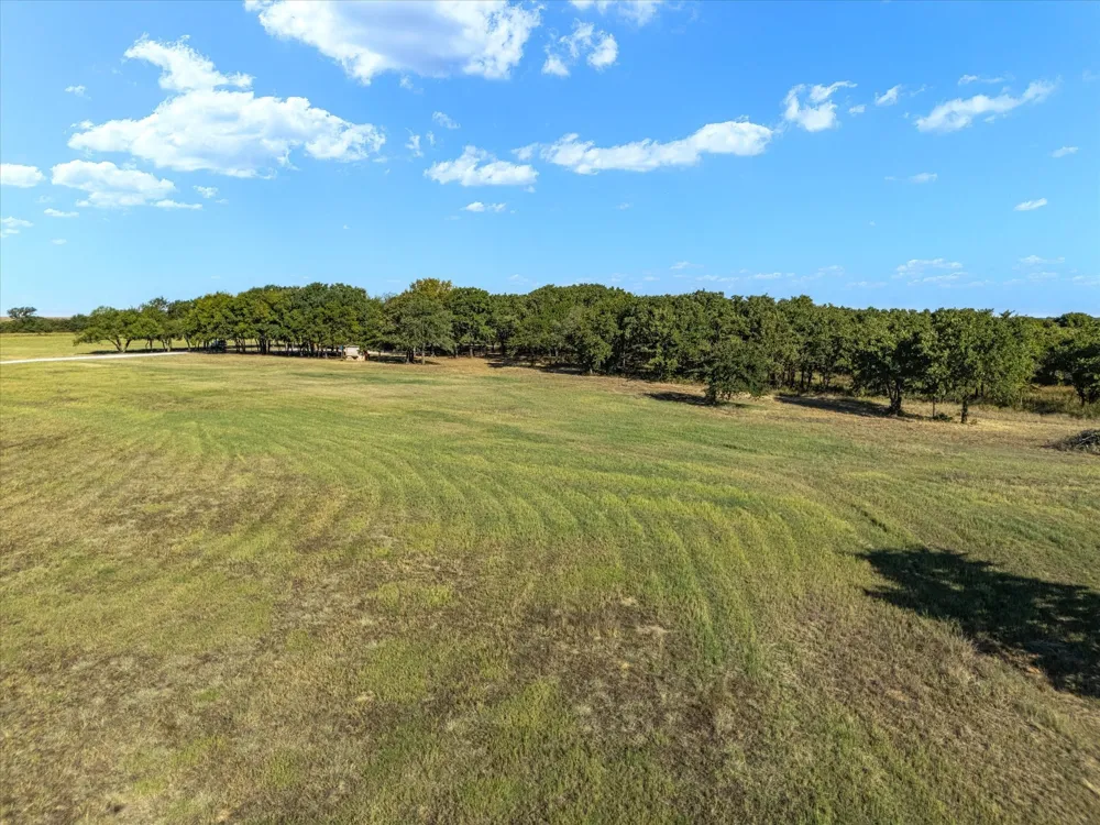 2210 Cardwell Road Ringgold, TX 76261
