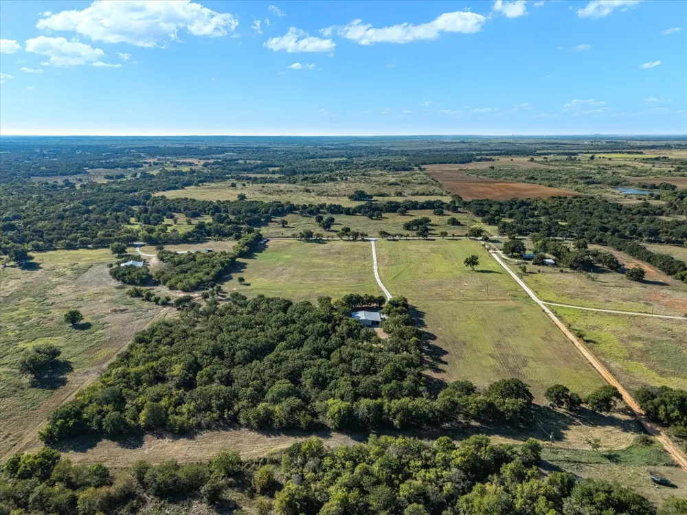 2210 Cardwell Road Ringgold, TX 76261