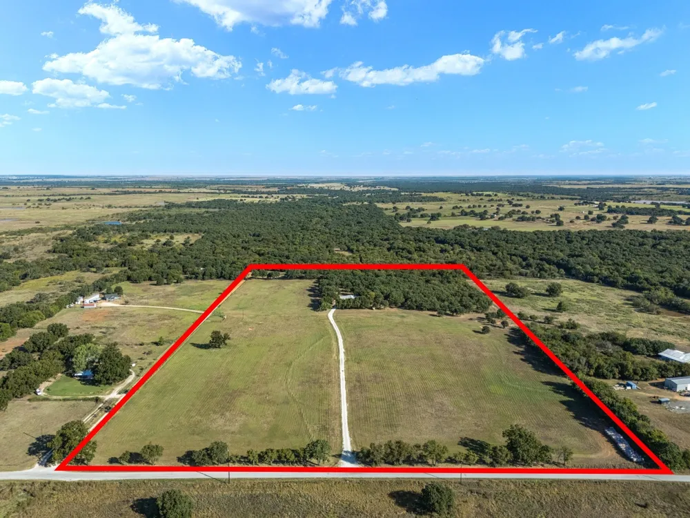 2210 Cardwell Road Ringgold, TX 76261
