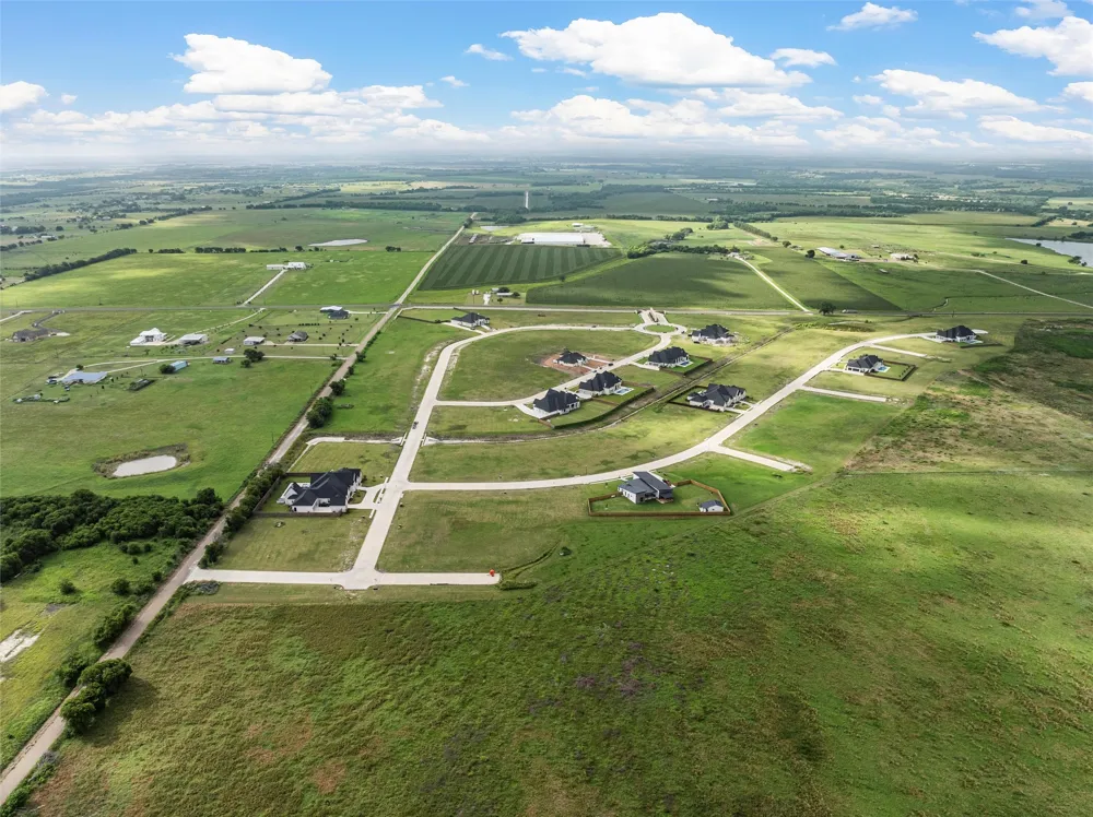 136 Yellow Rose Street Lorena, TX 76655