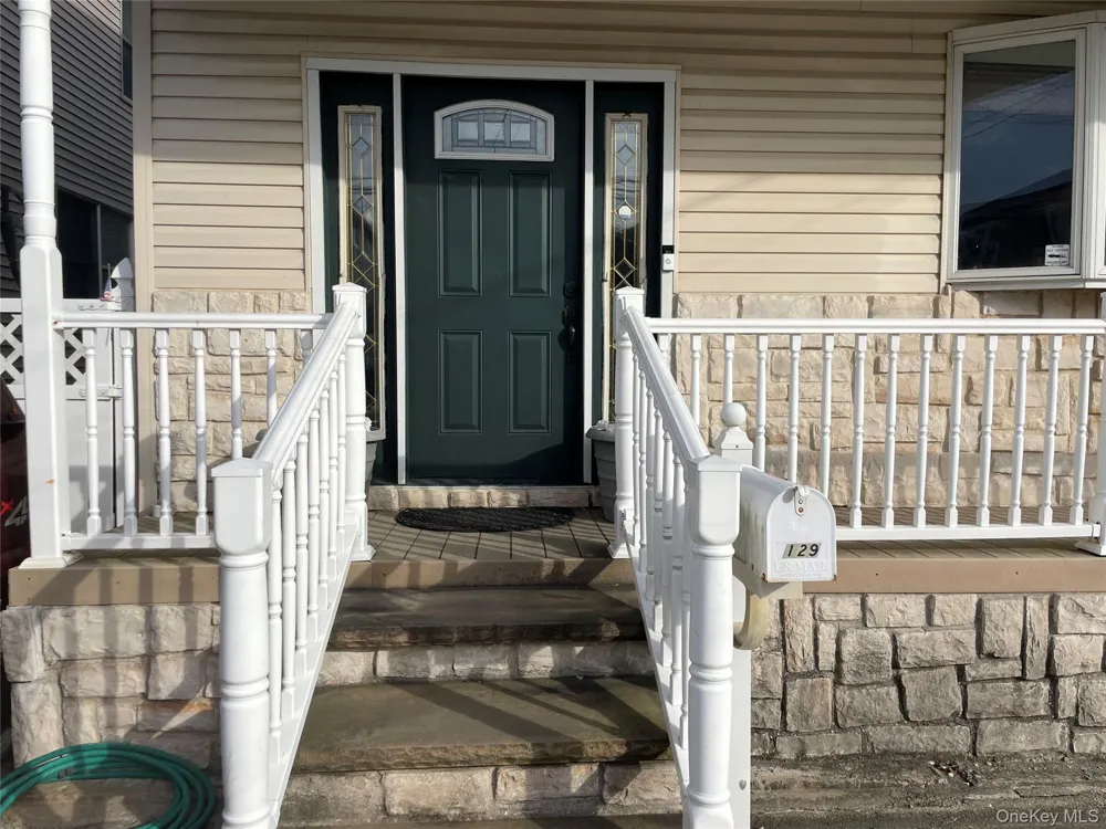 129 West Boulevard East Rockaway, NY 11518