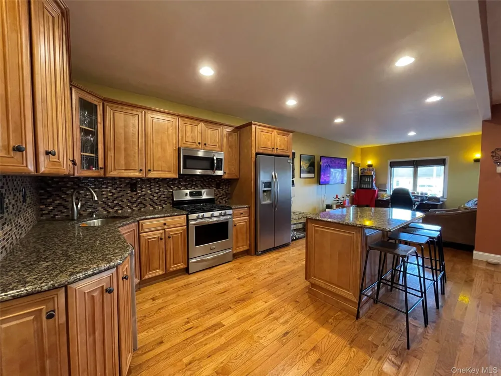 129 West Boulevard East Rockaway, NY 11518