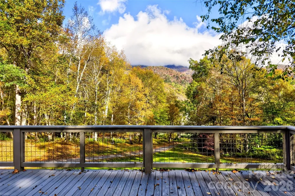 575 Croft Way Bakersville, NC 28705