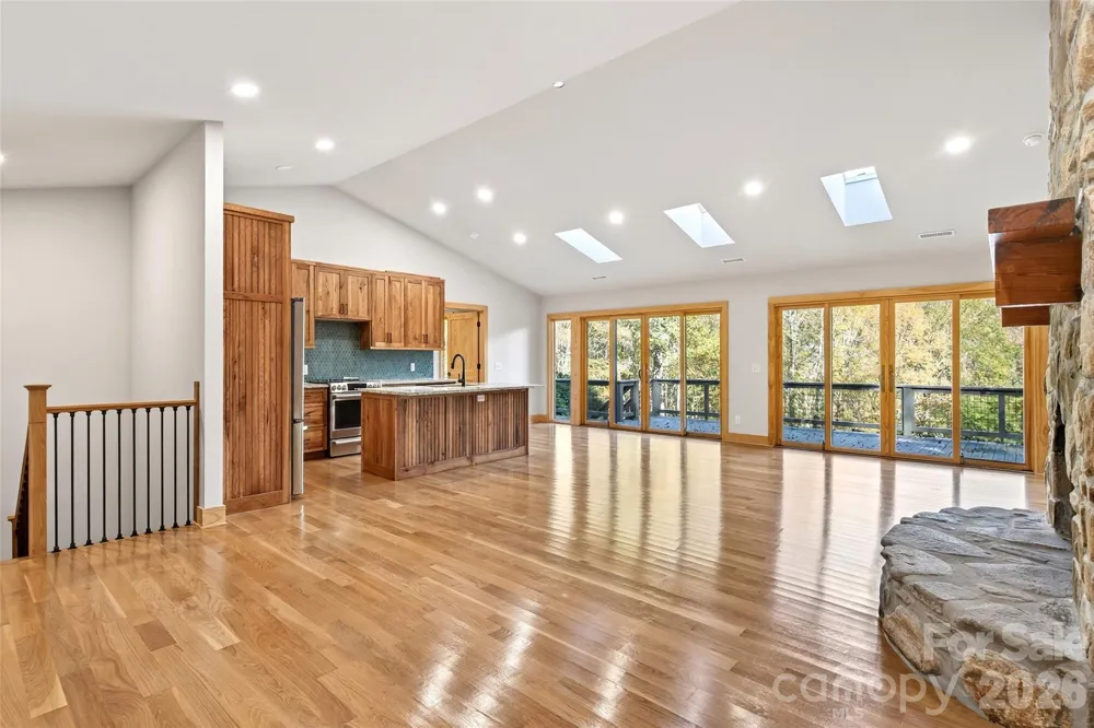 575 Croft Way Bakersville, NC 28705