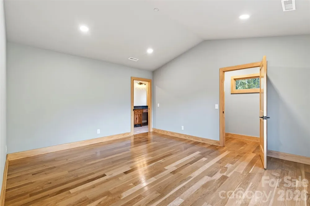 575 Croft Way Bakersville, NC 28705