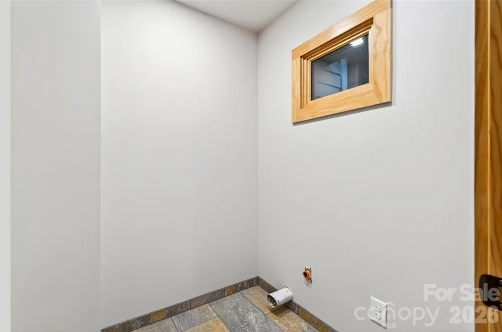 575 Croft Way Bakersville, NC 28705