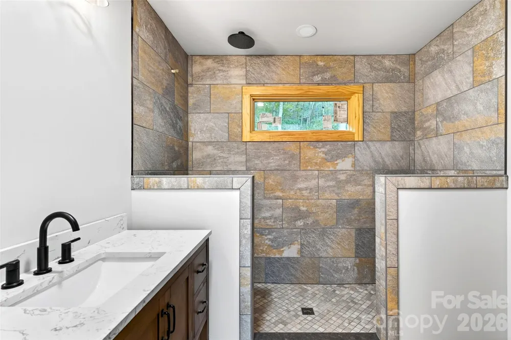 575 Croft Way Bakersville, NC 28705
