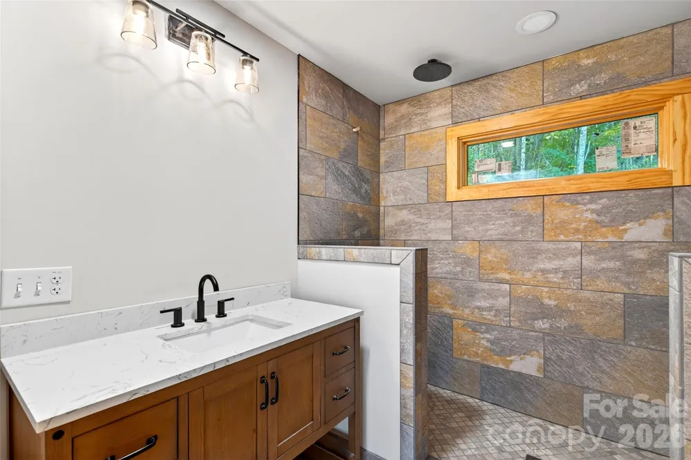 575 Croft Way Bakersville, NC 28705