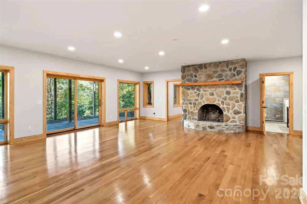 575 Croft Way Bakersville, NC 28705