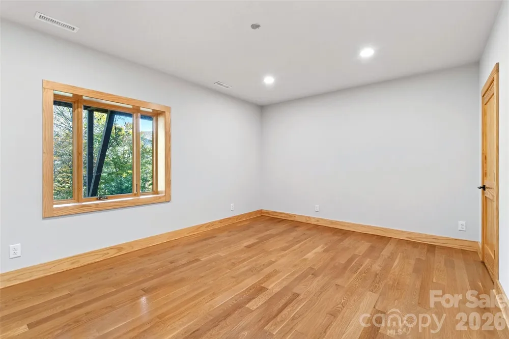575 Croft Way Bakersville, NC 28705